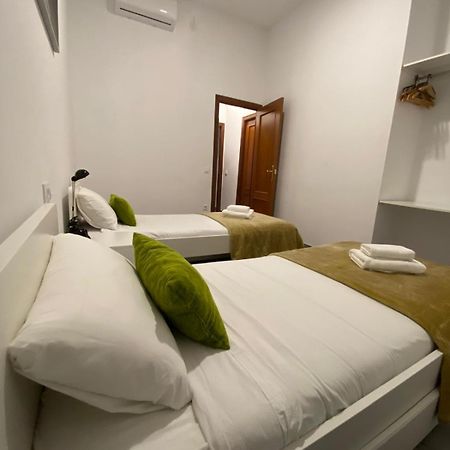 Pelicano Urban Apartment Seville Luaran gambar