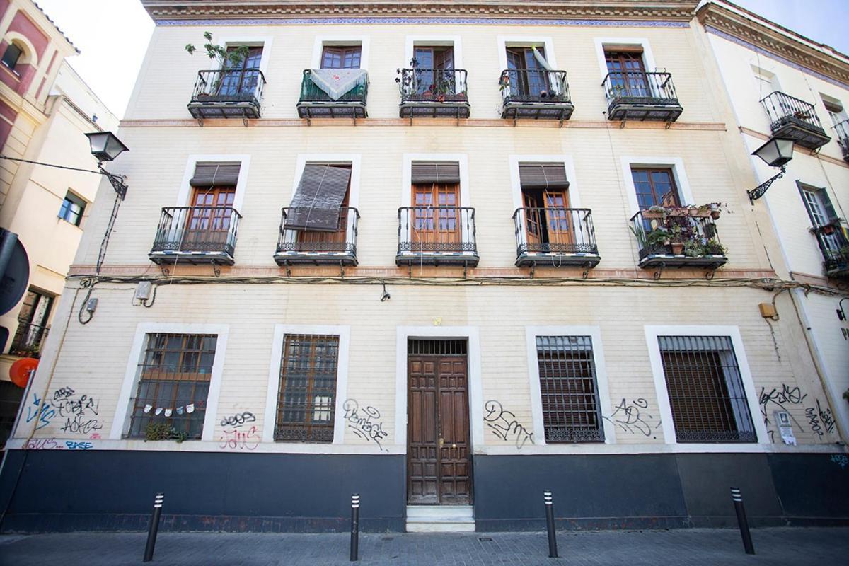 Pelicano Urban Apartment Seville Luaran gambar