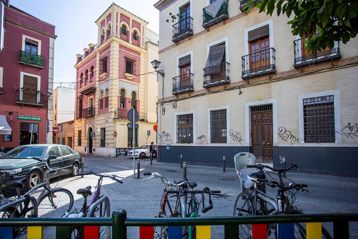 Pelicano Urban Apartment Seville Luaran gambar