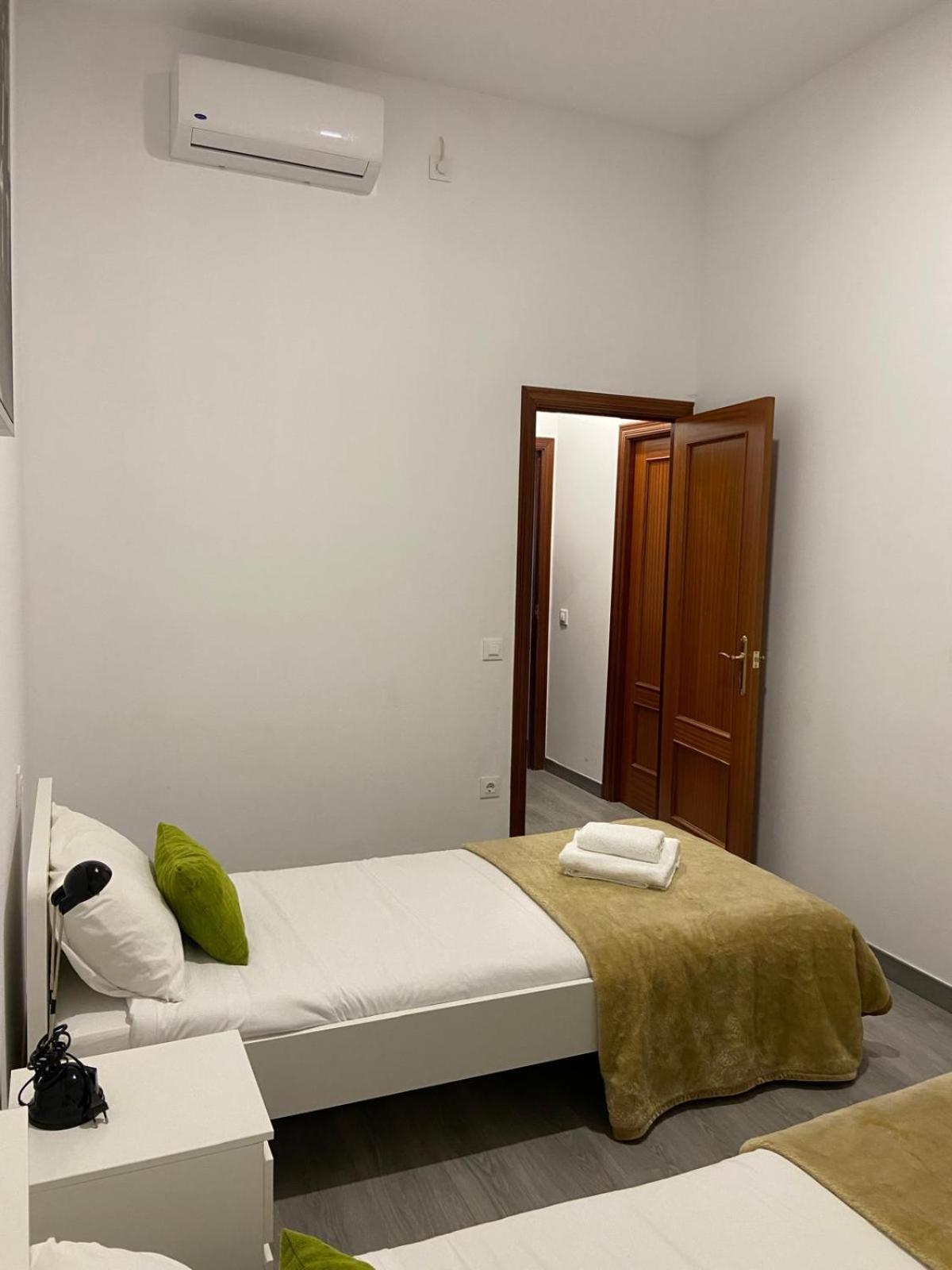 Pelicano Urban Apartment Seville Luaran gambar